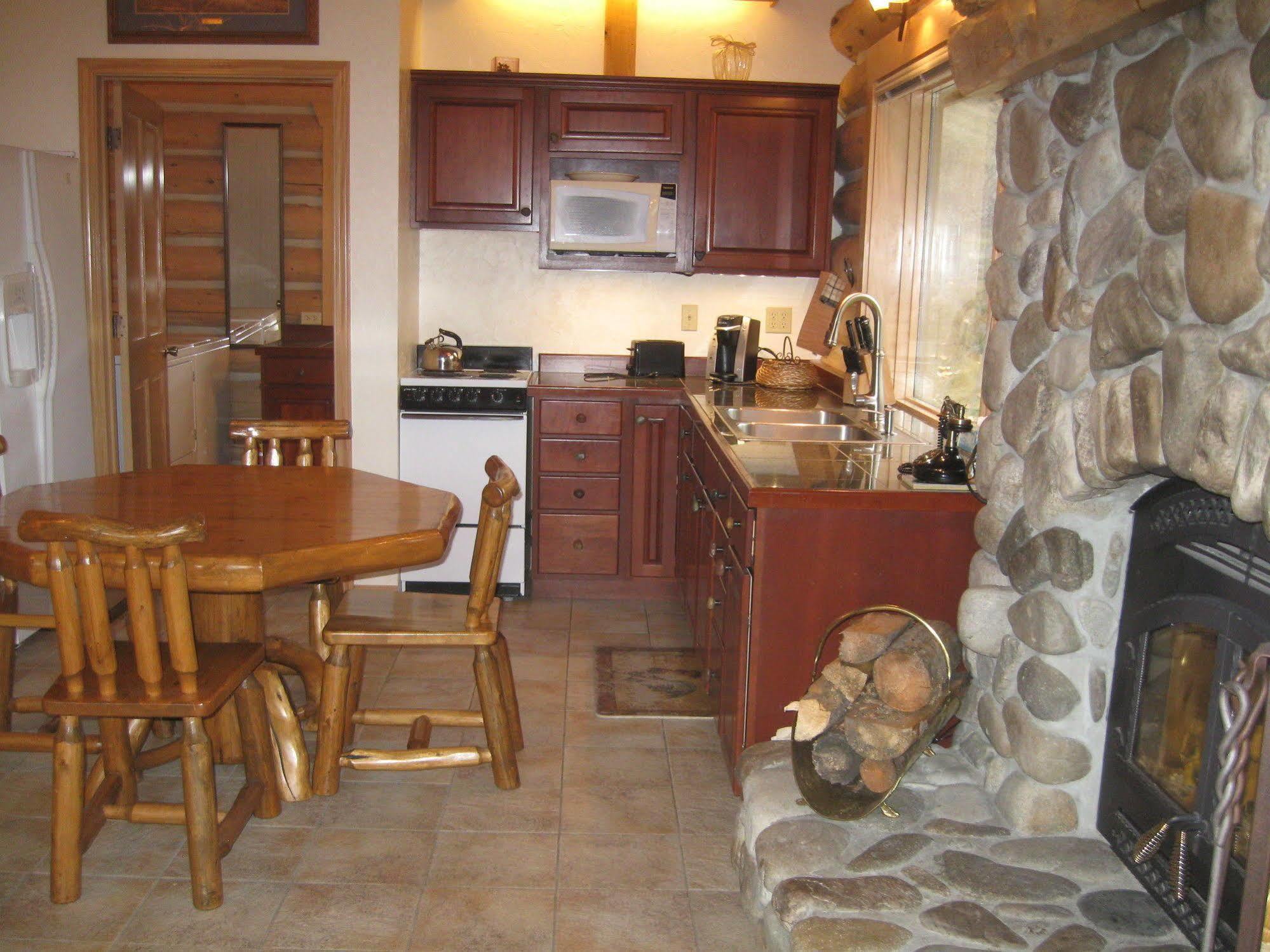 Rye Creek Lodge Darby Zewnętrze zdjęcie